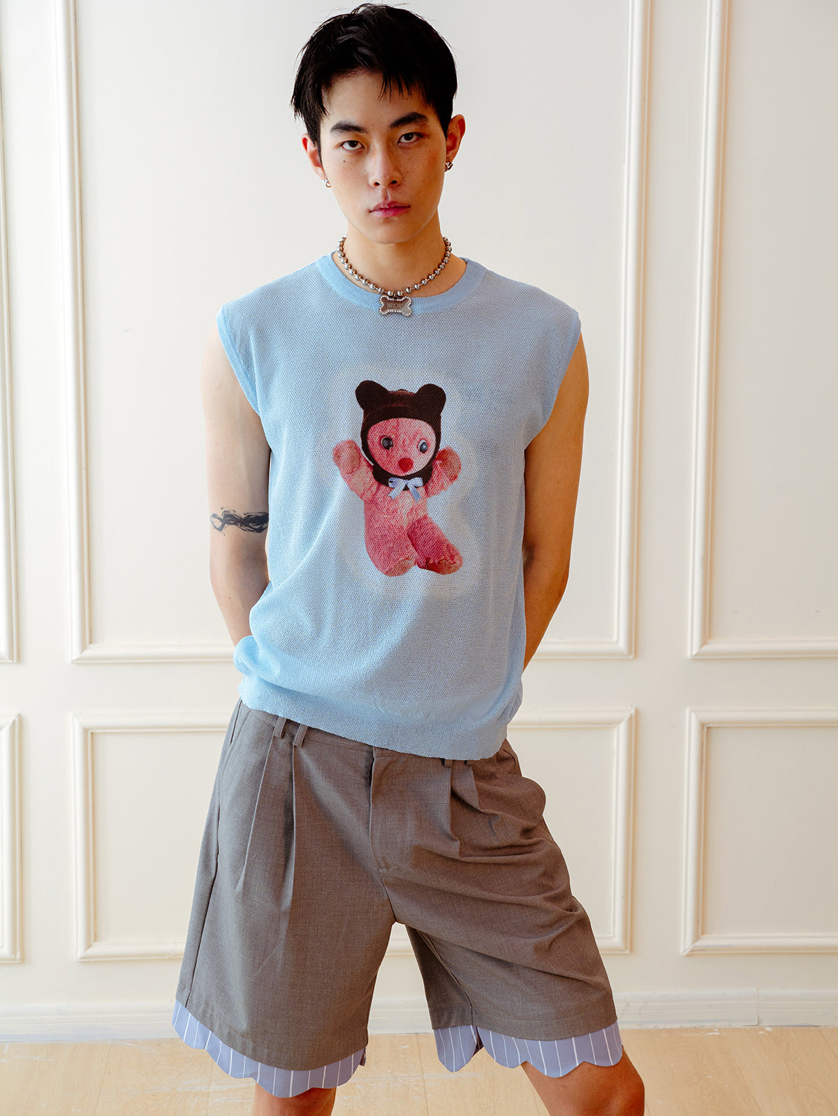 Blue teddy bear printed sleeveless vest