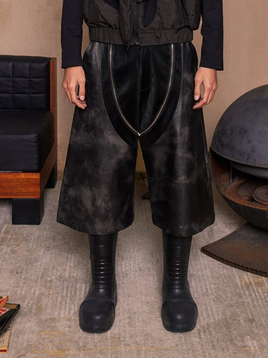 Black spliced leather zipper shorts