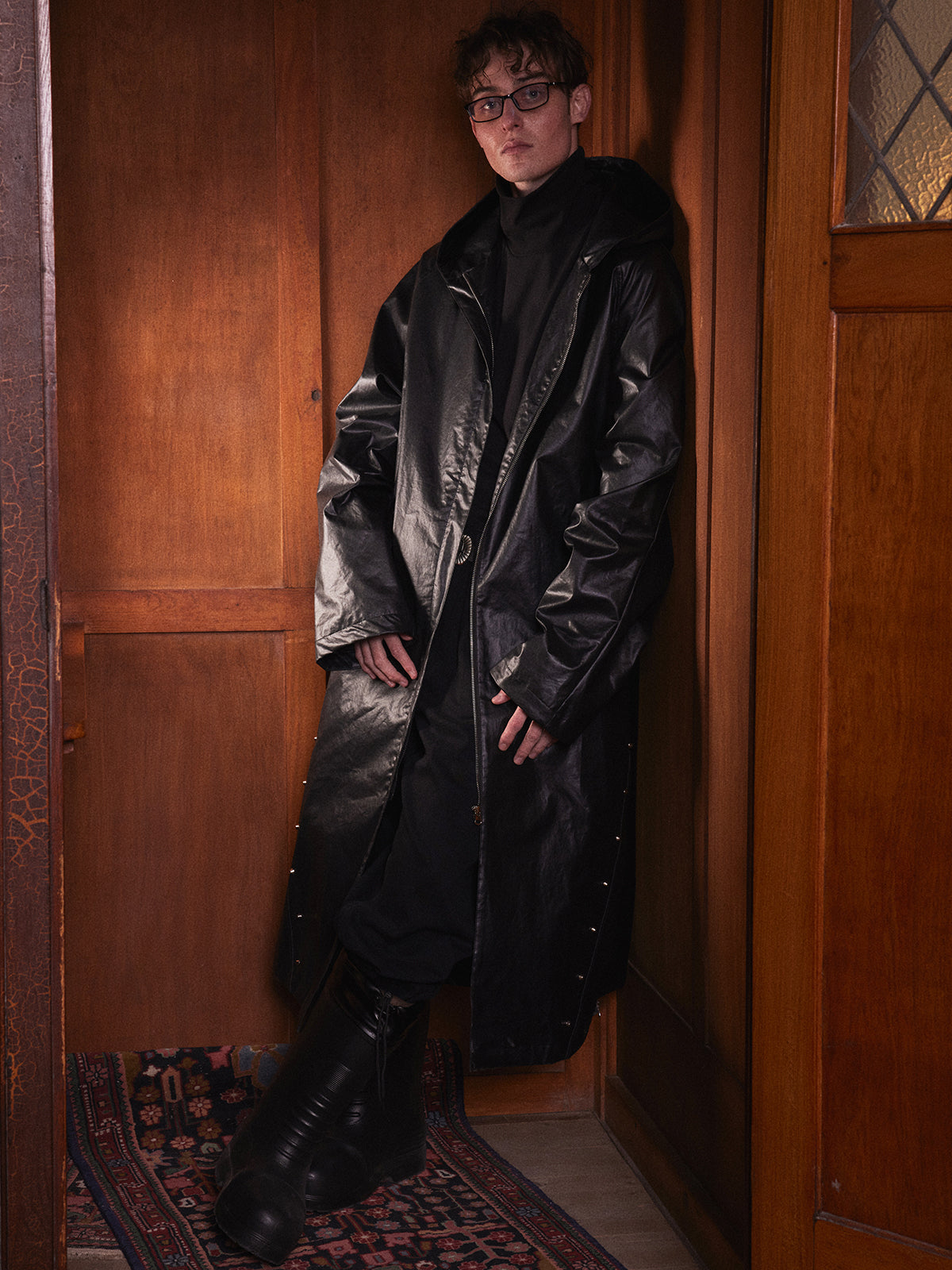 Silhouette hooded trench coat