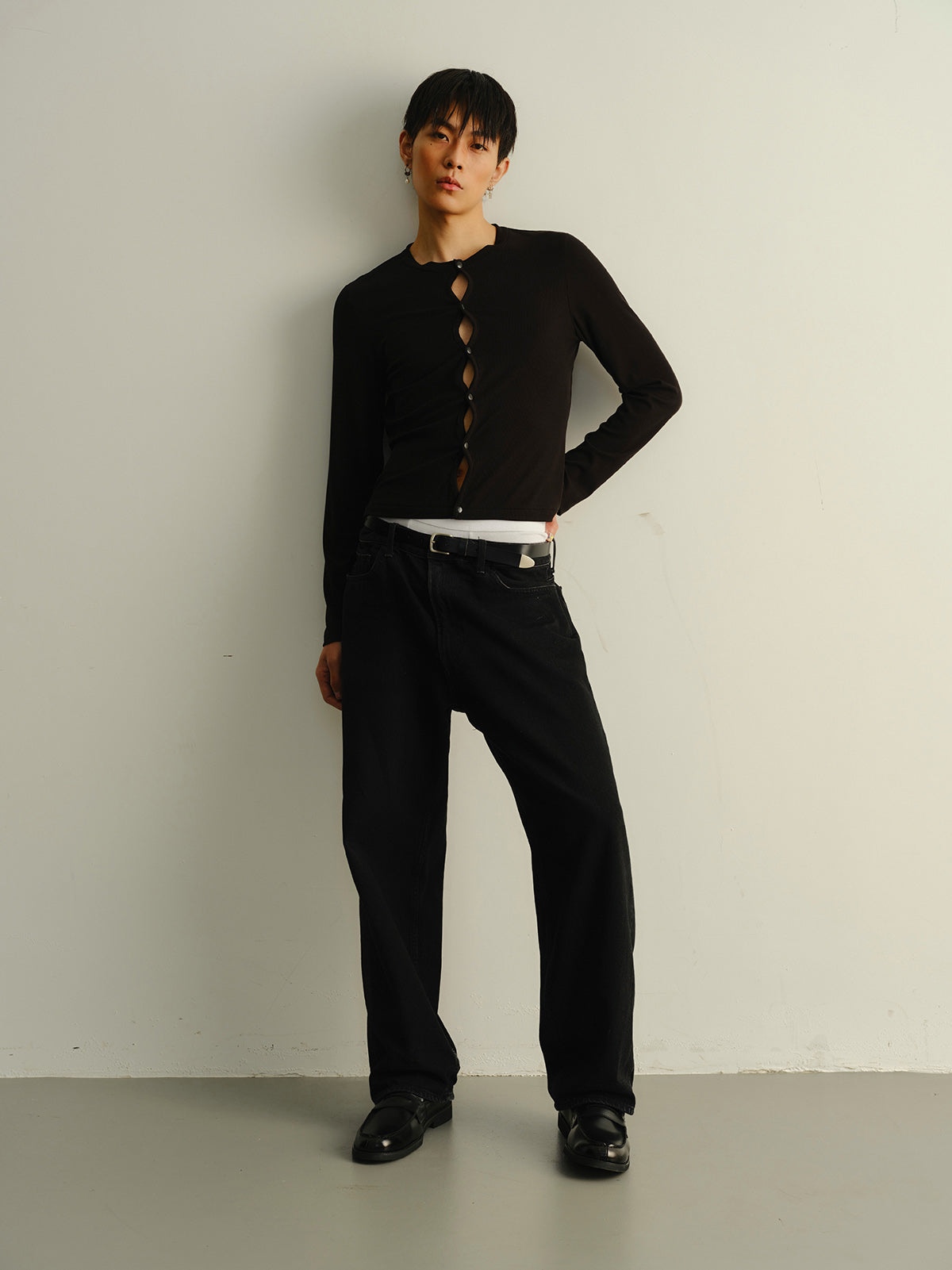 Hollow chest elastic cardigan