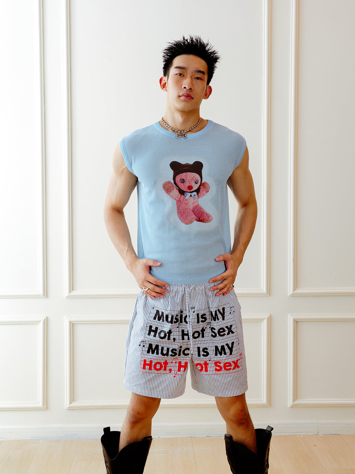 Blue teddy bear printed sleeveless vest