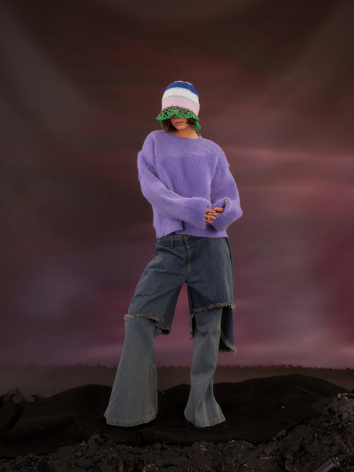 Double layered ruffled washed jeans