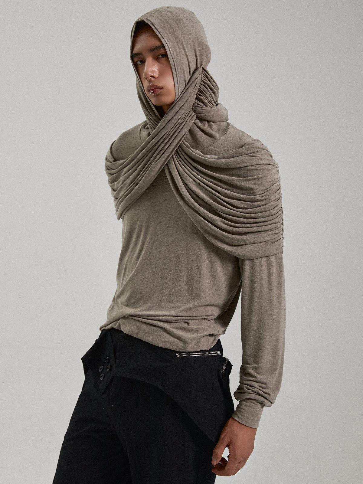 Two tone pleated hooded top
