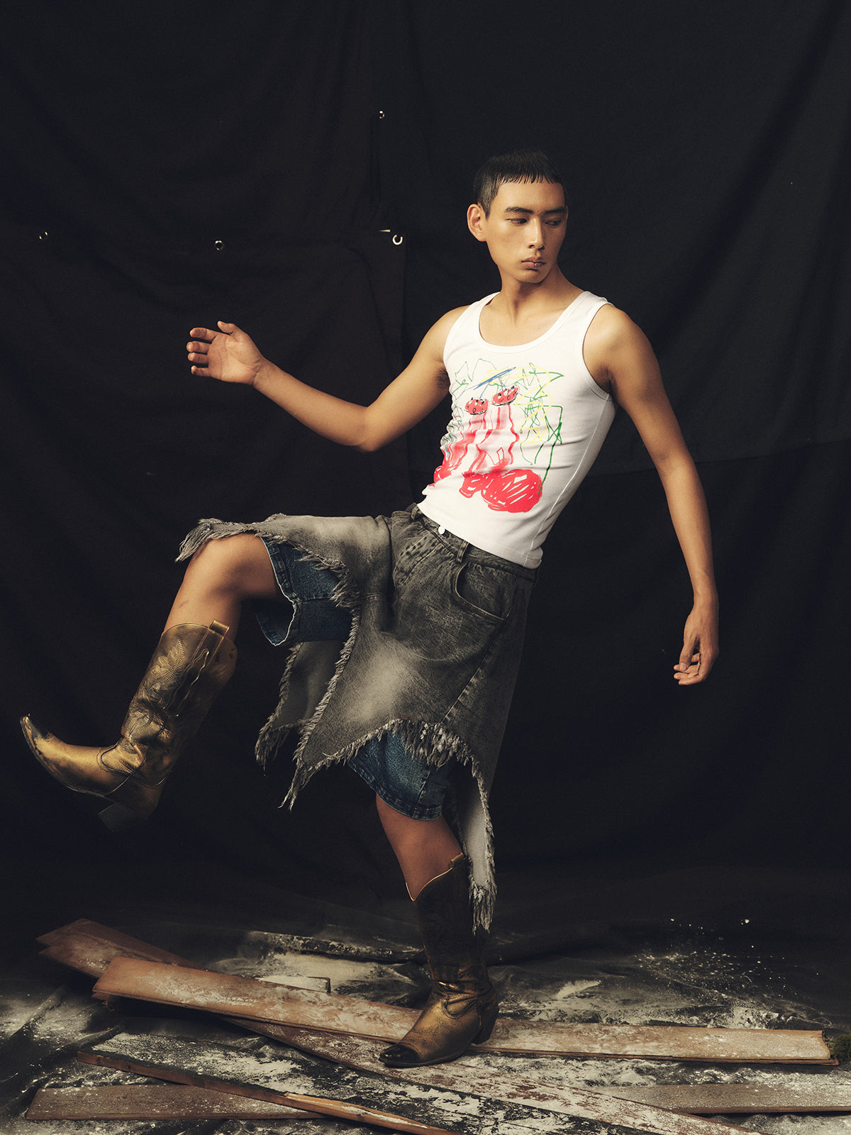 Double layered ruffled washed denim shorts