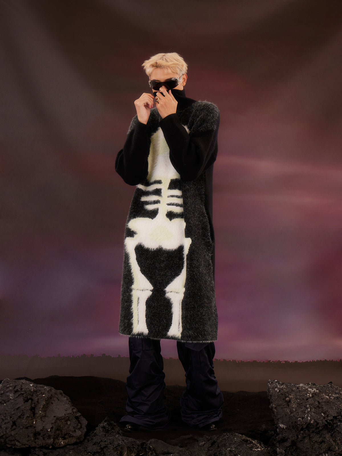 Black fishbone long sweater