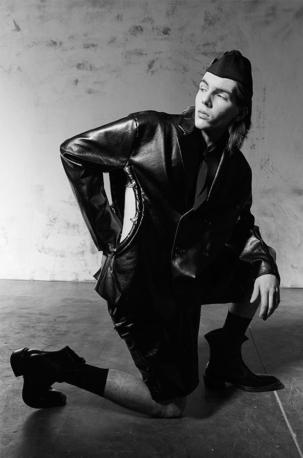 Hollow out silhouette coat