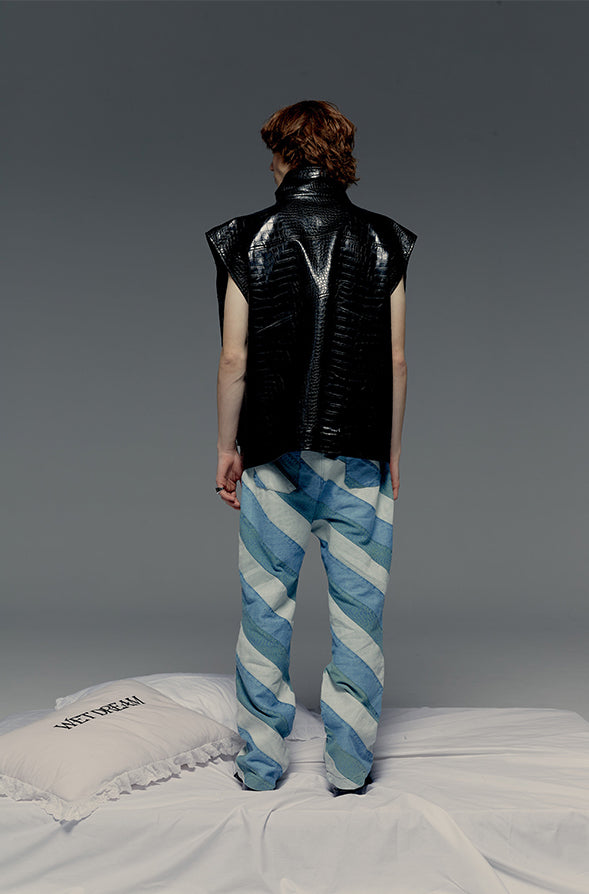 Silhouette wide shoulder vest