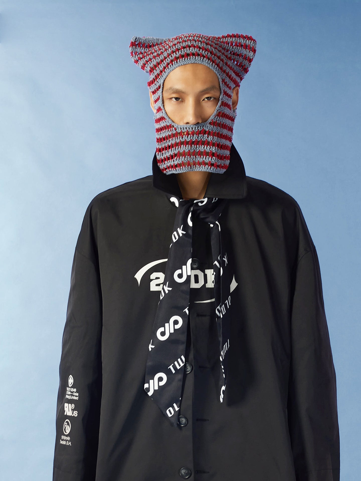 Hand woven hollow wool cap