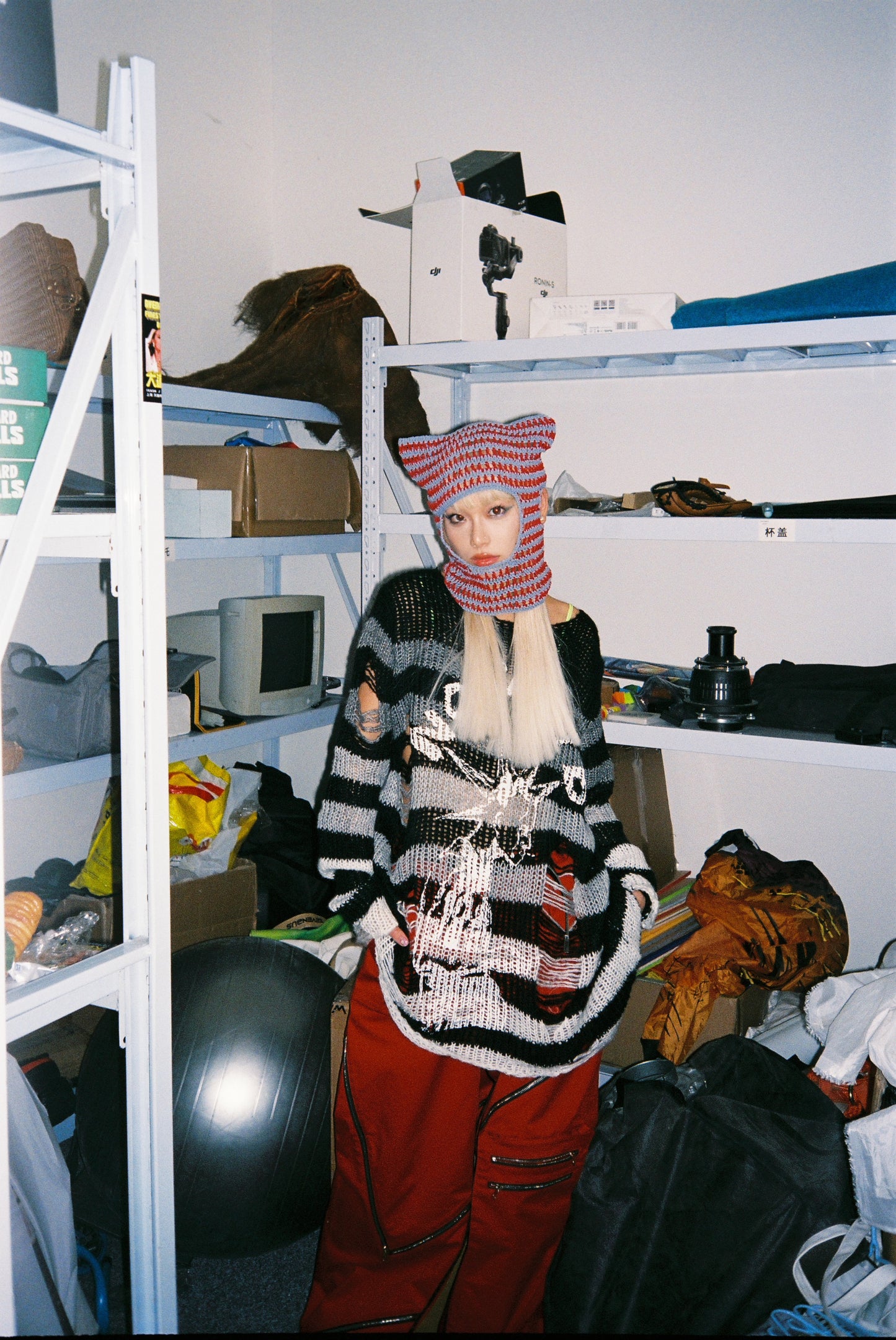 Hand woven hollow wool cap