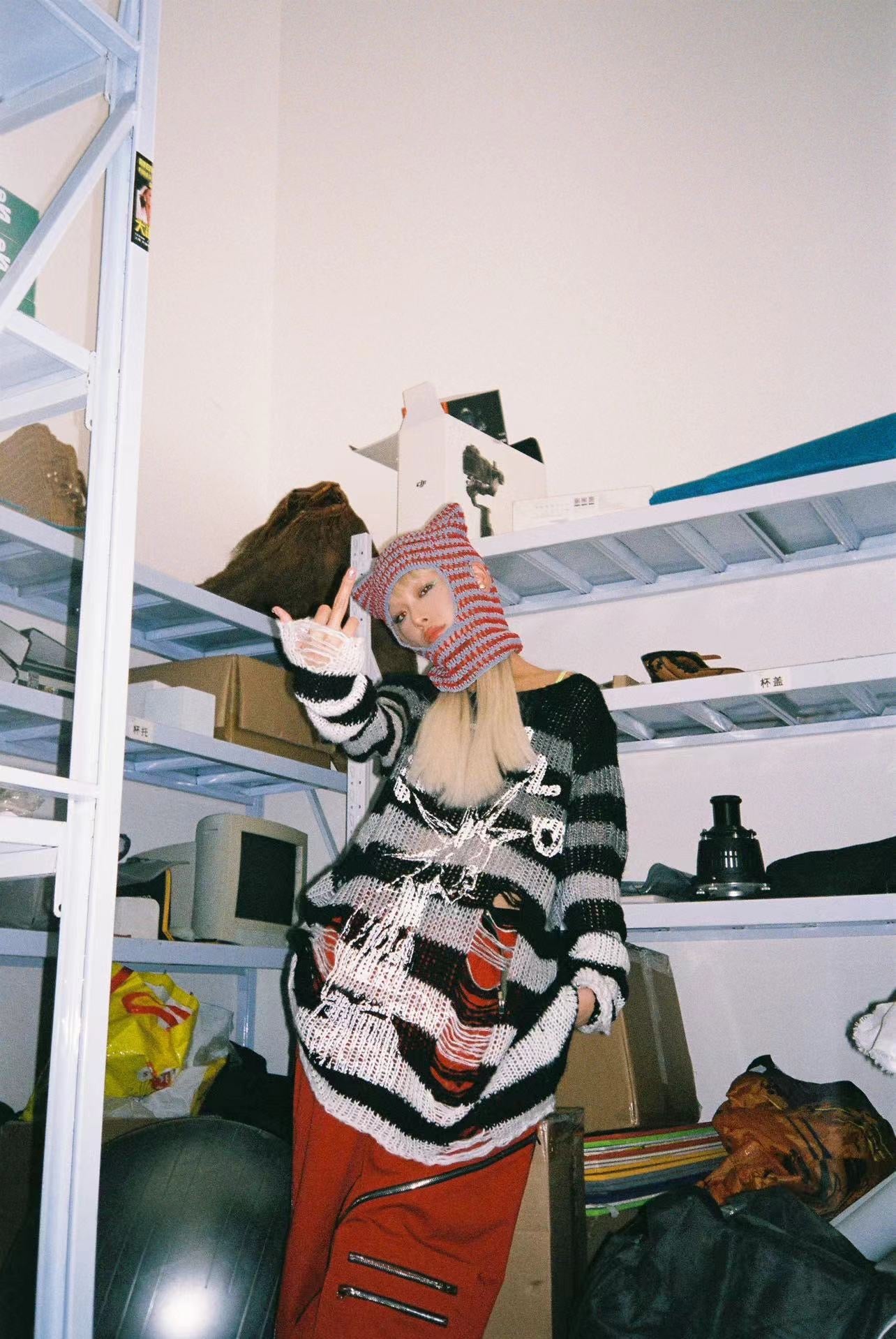 Hand woven hollow wool cap