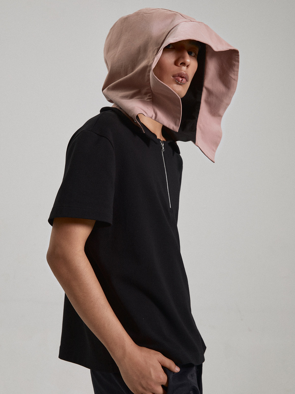 Two tone large hat detachable T-shirt