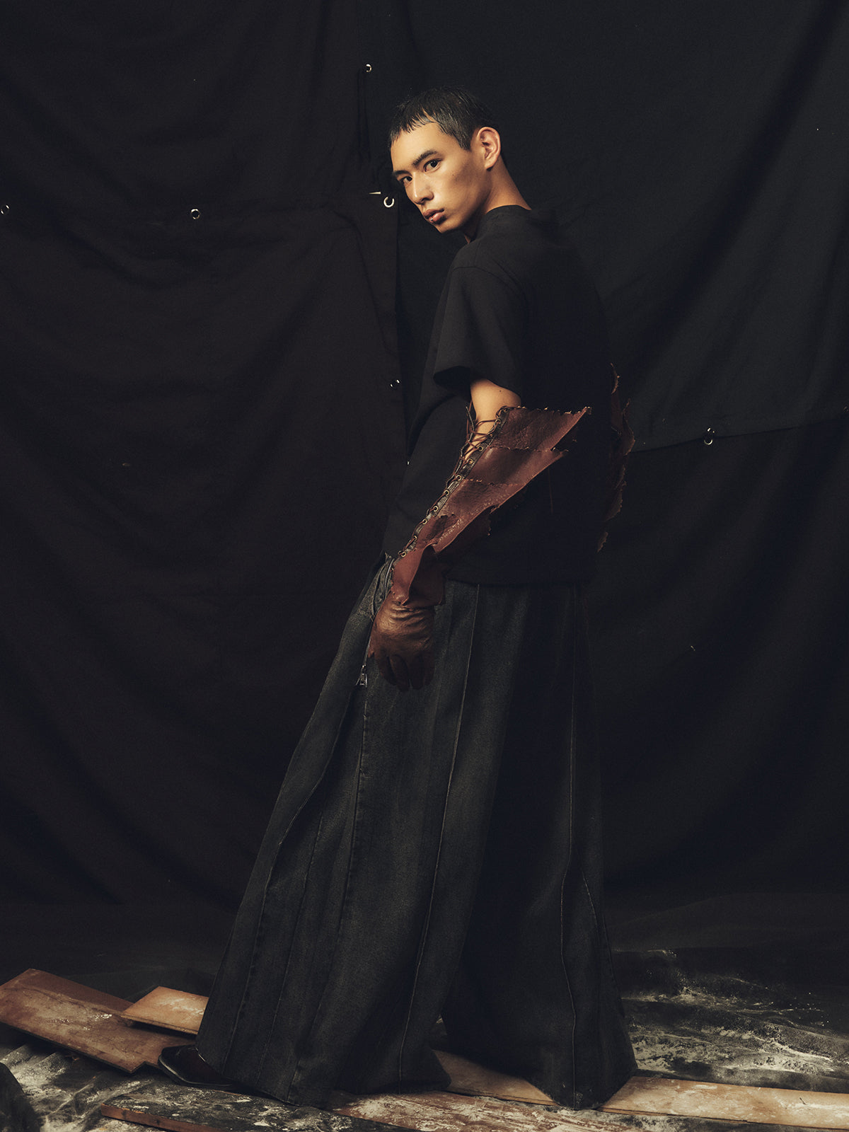 Multi zipper washed wide leg pants