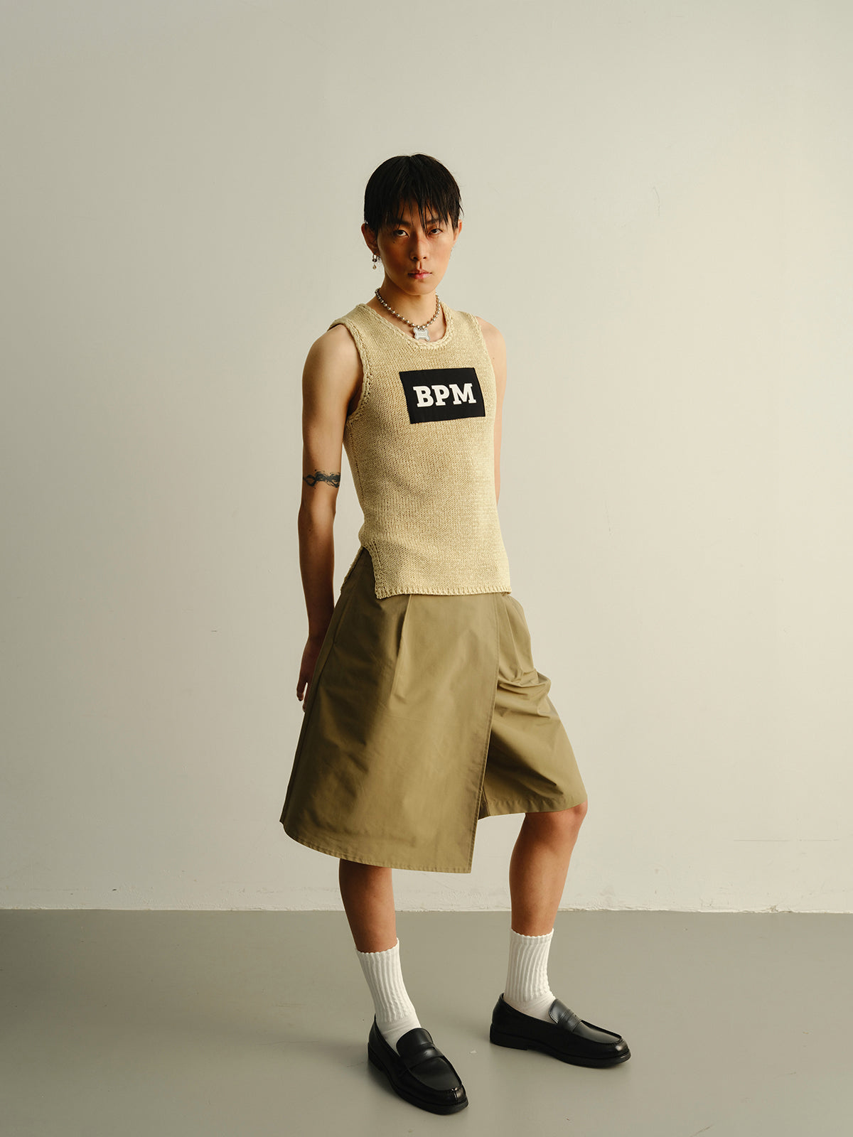 Silhouette skirt pants shorts