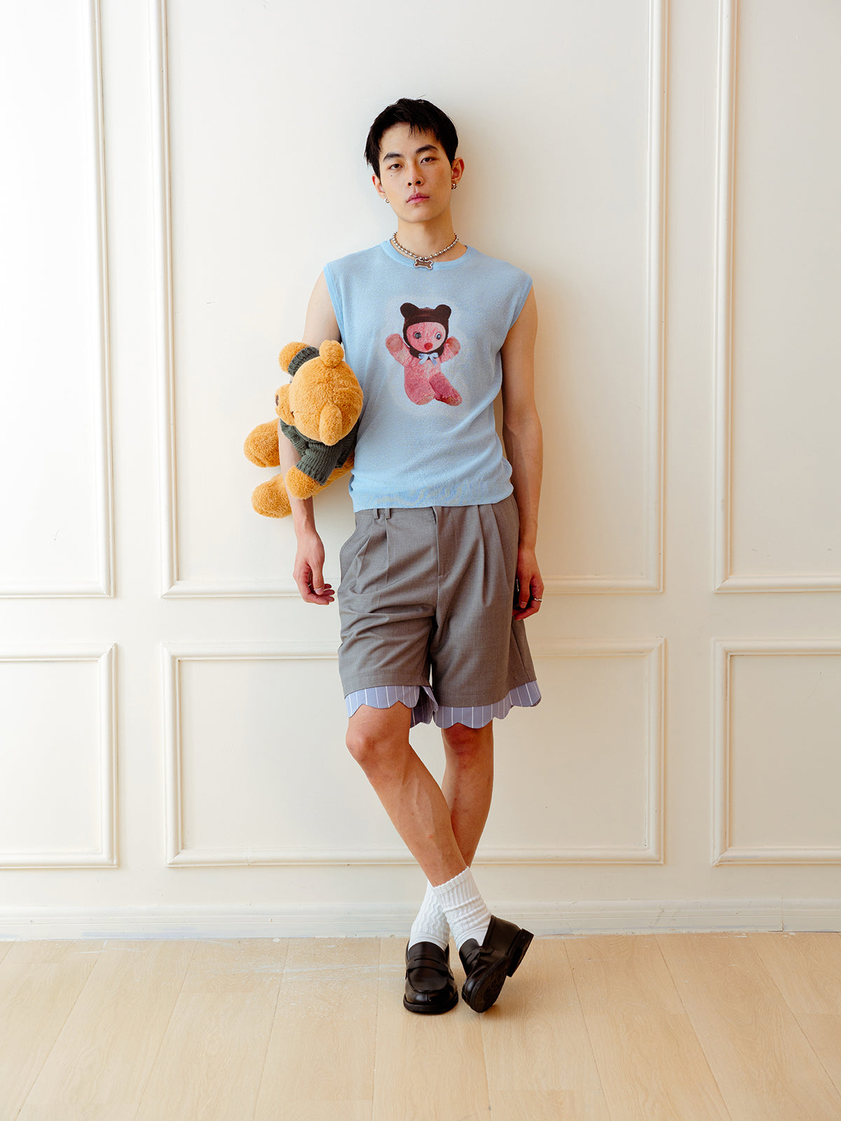 Blue teddy bear printed sleeveless vest