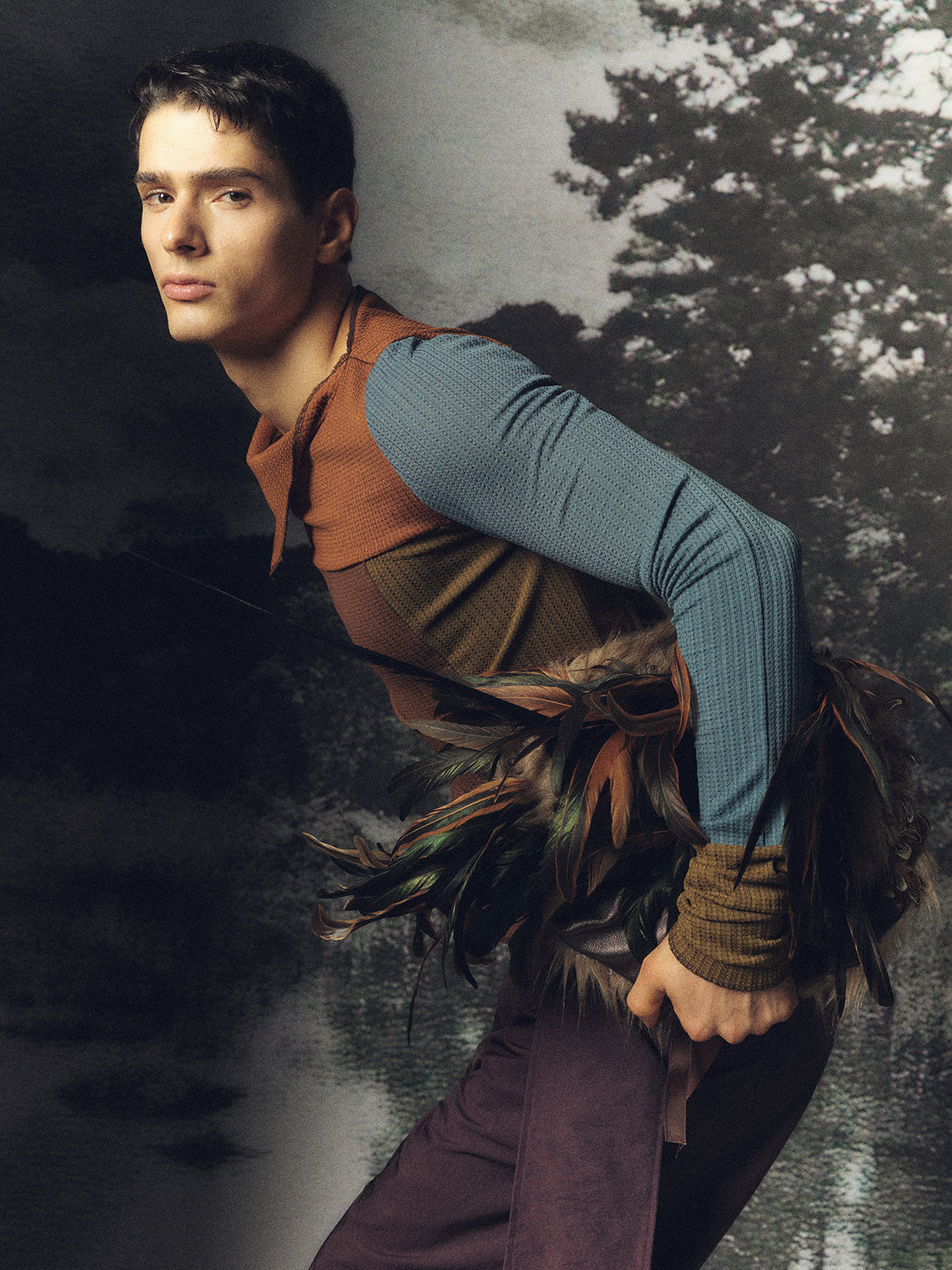 Splicing retro triangle neck tight top