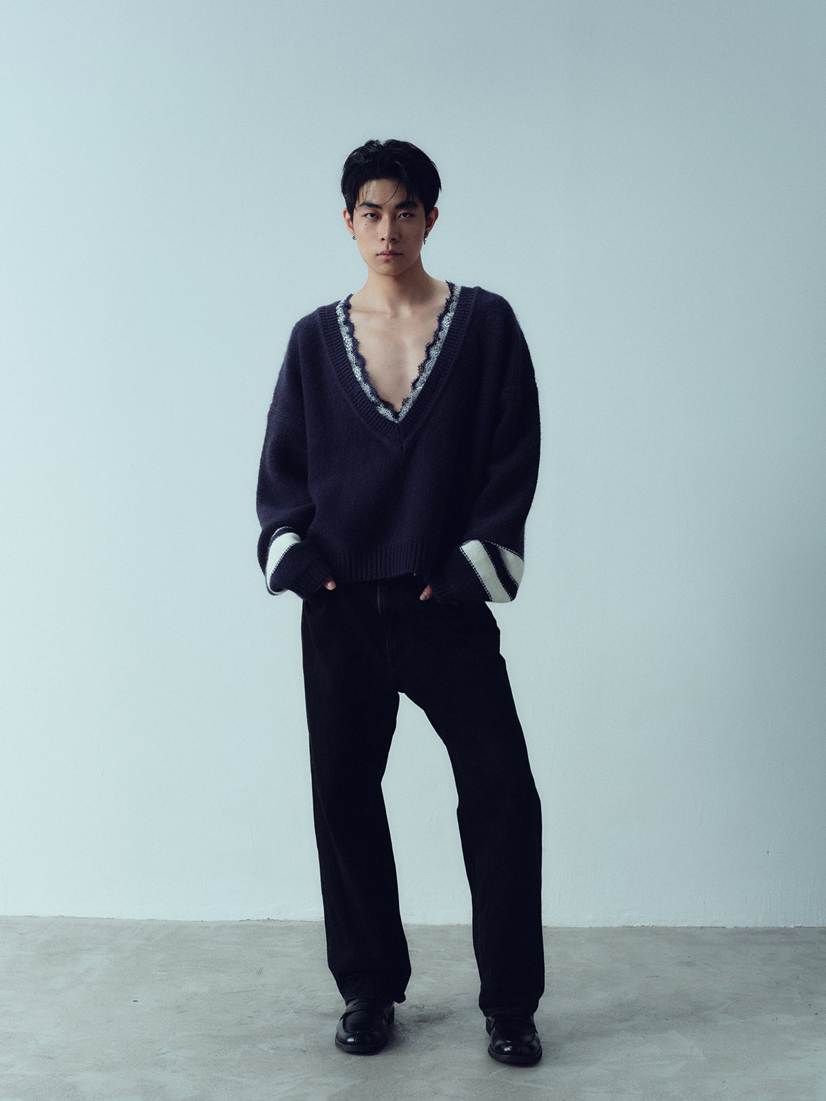 Deep V-layer lace silhouette perforated sweater