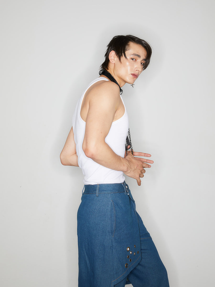 Mouth ball printed white vest