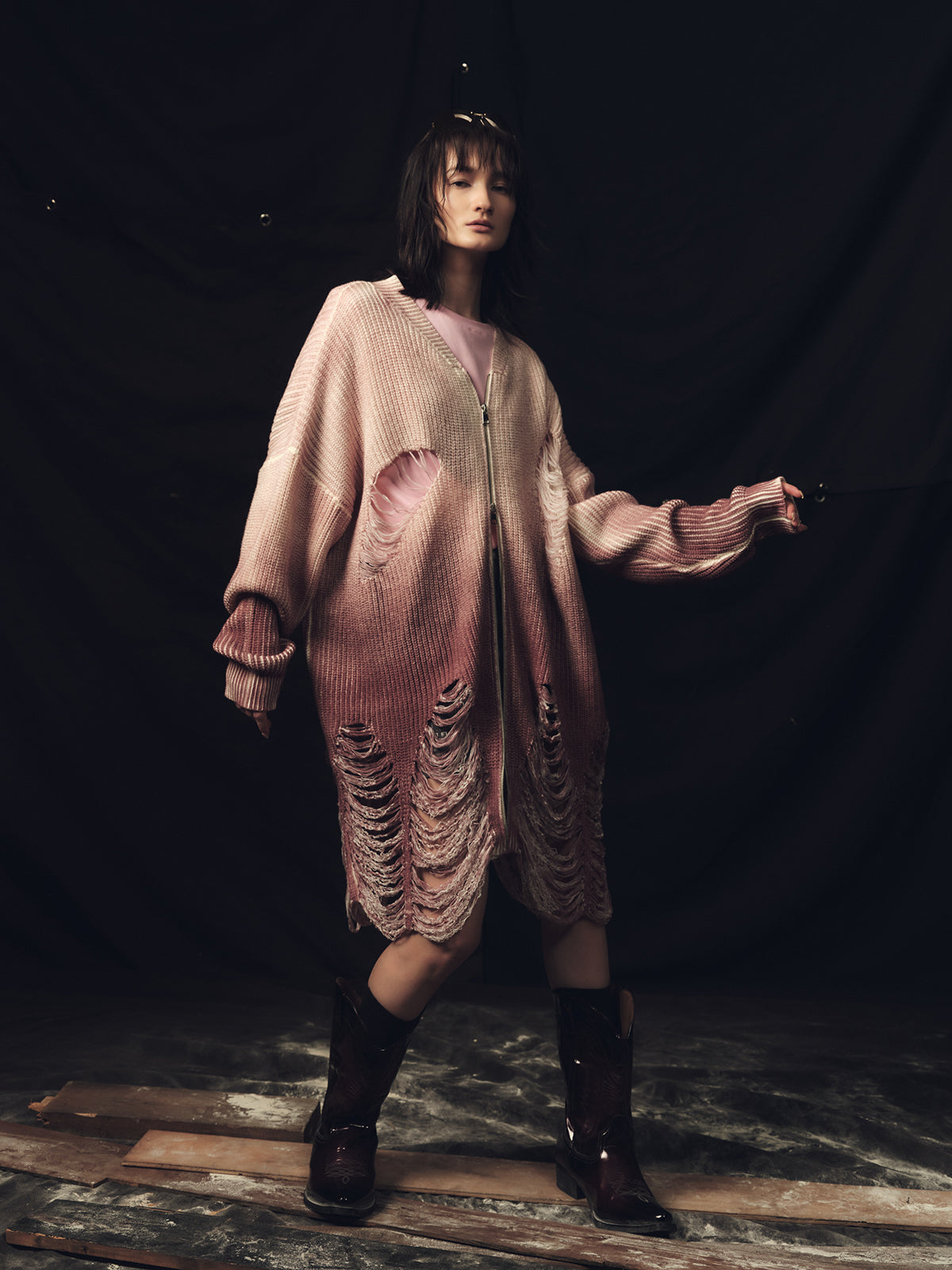 Gradient two-color ripped sweater