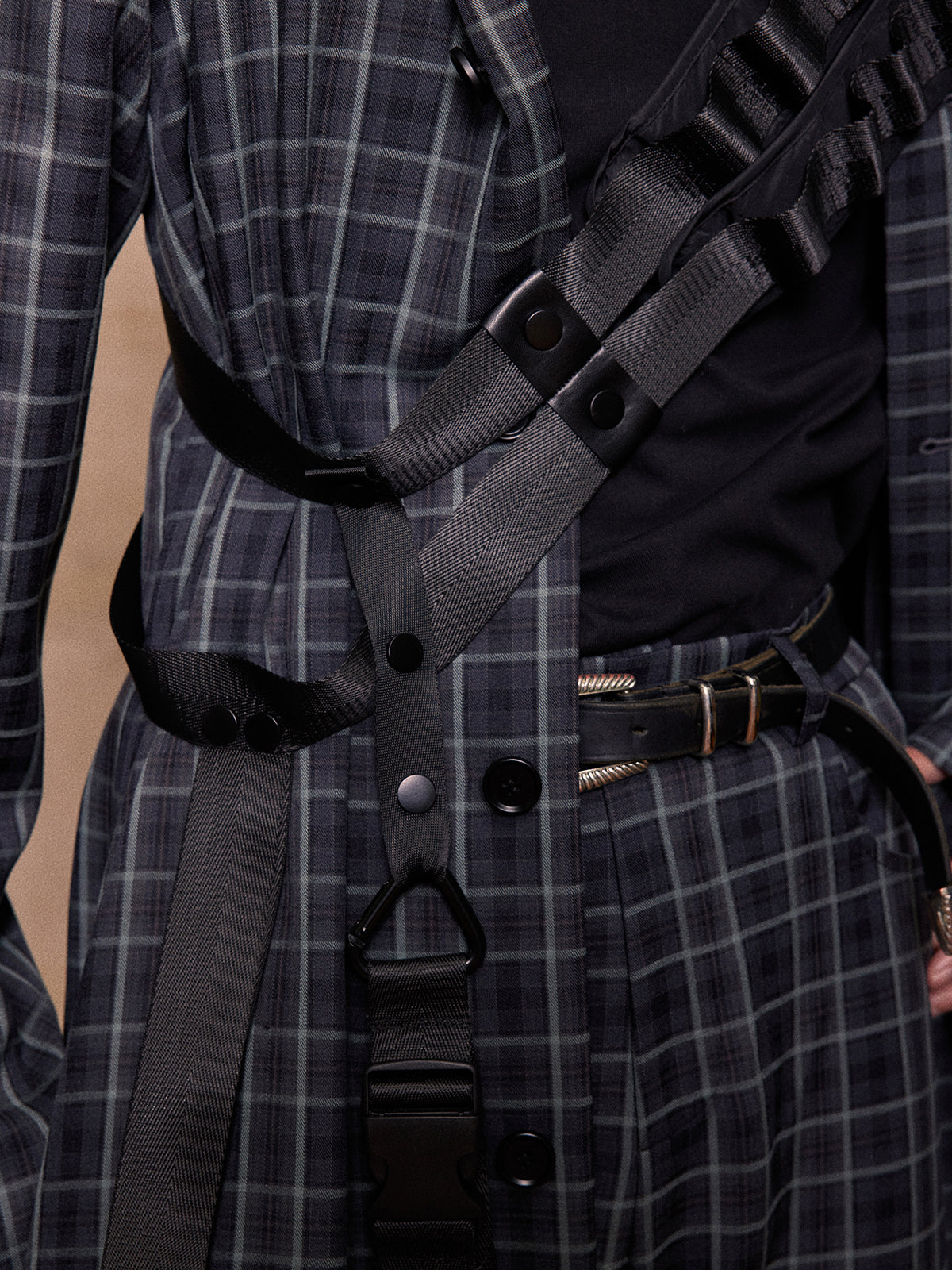 Multi use straps with buckle waistband