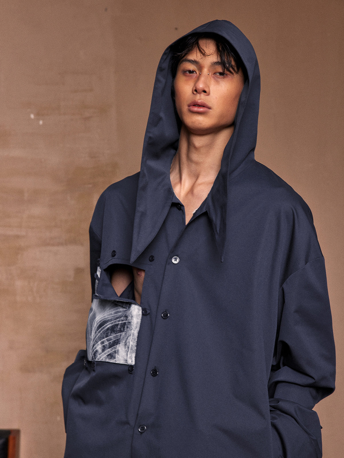 Silhouette hooded scarf shirt