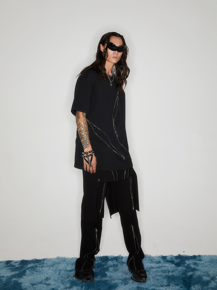 Black curved zipper short sleeved T-shirt