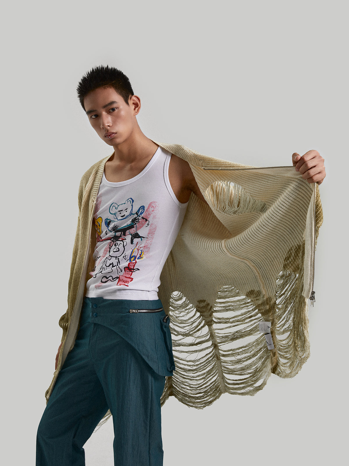 Gradient two-color ripped sweater