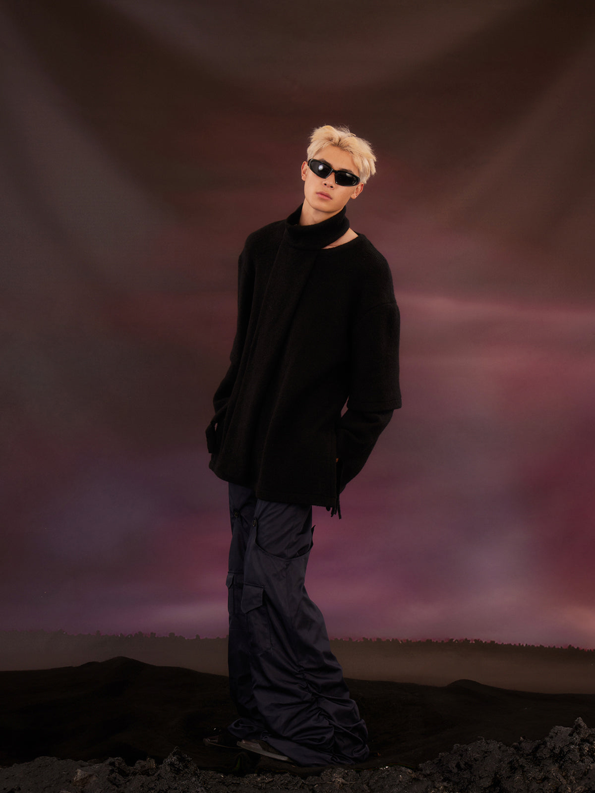 Blue outdoor pleated pants