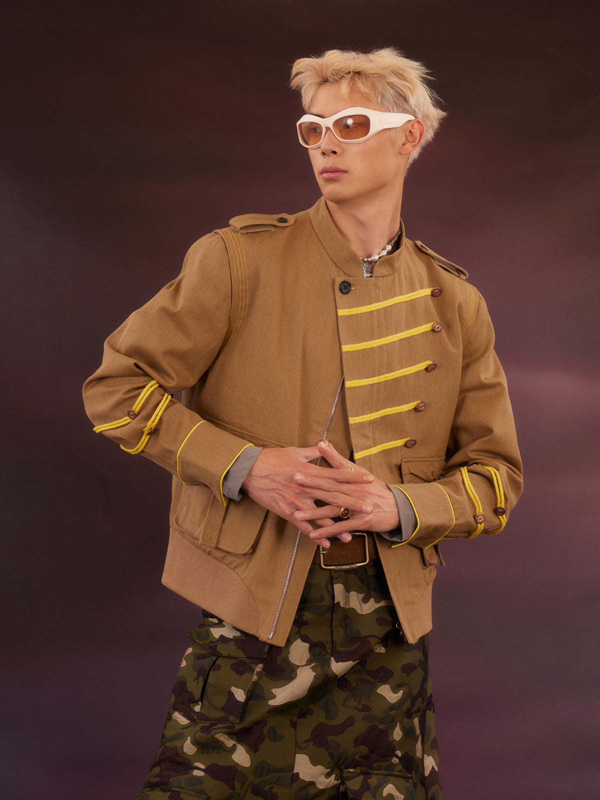 Khaki colored work clothes washed jacket