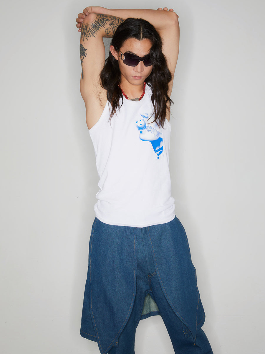 Mouth ball printed white vest