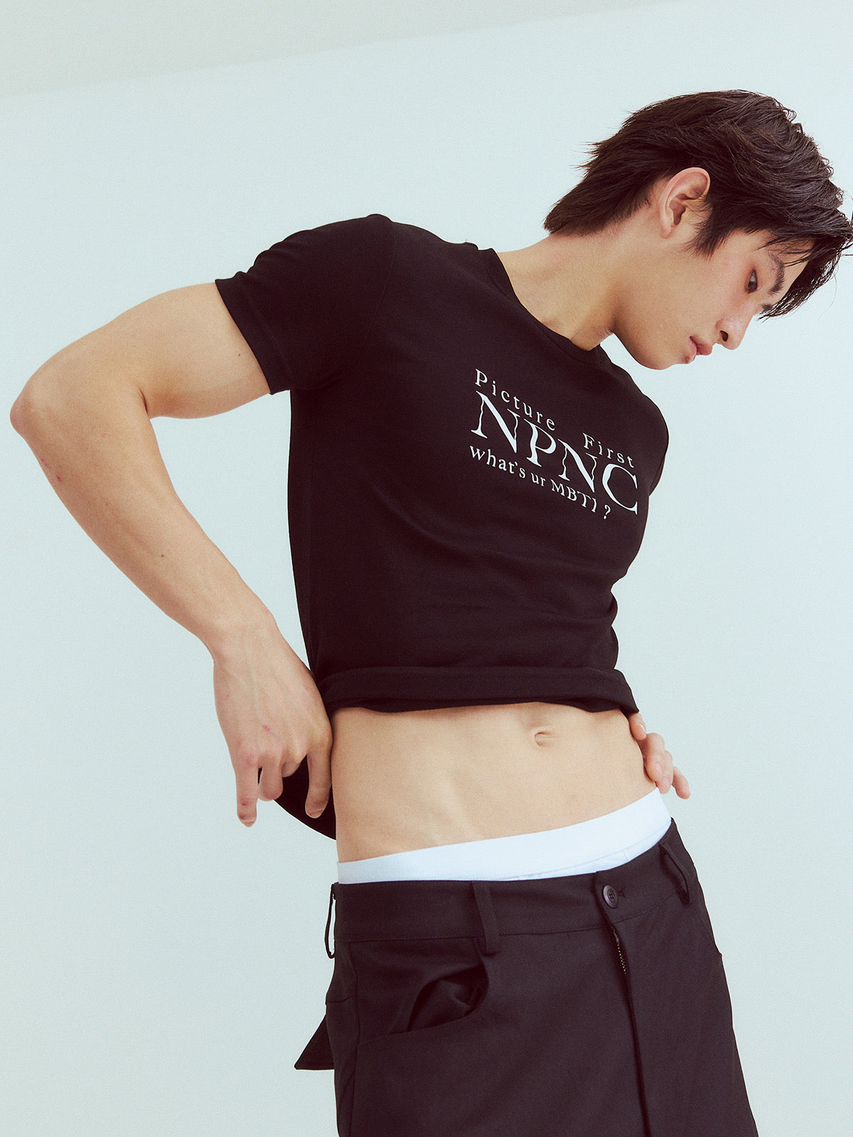"No license, no return" tight elastic T-shirt