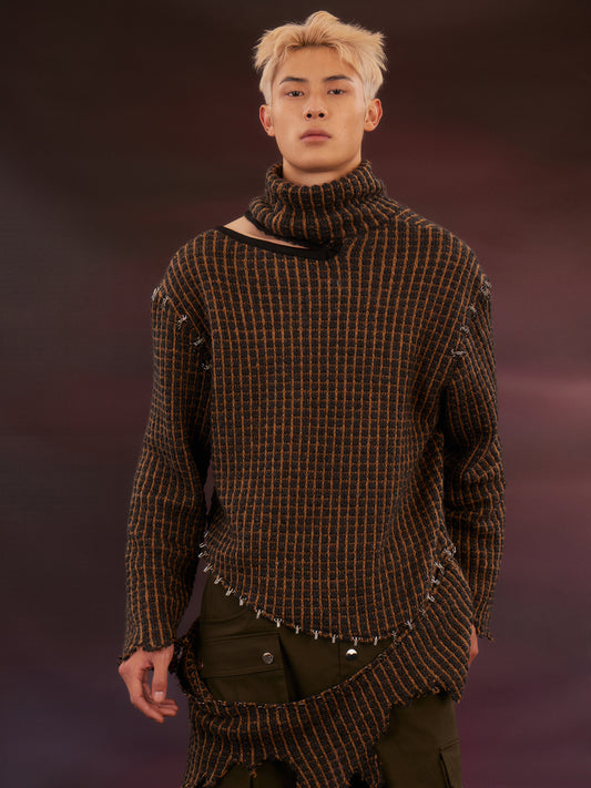 Split edge hook silhouette sweater