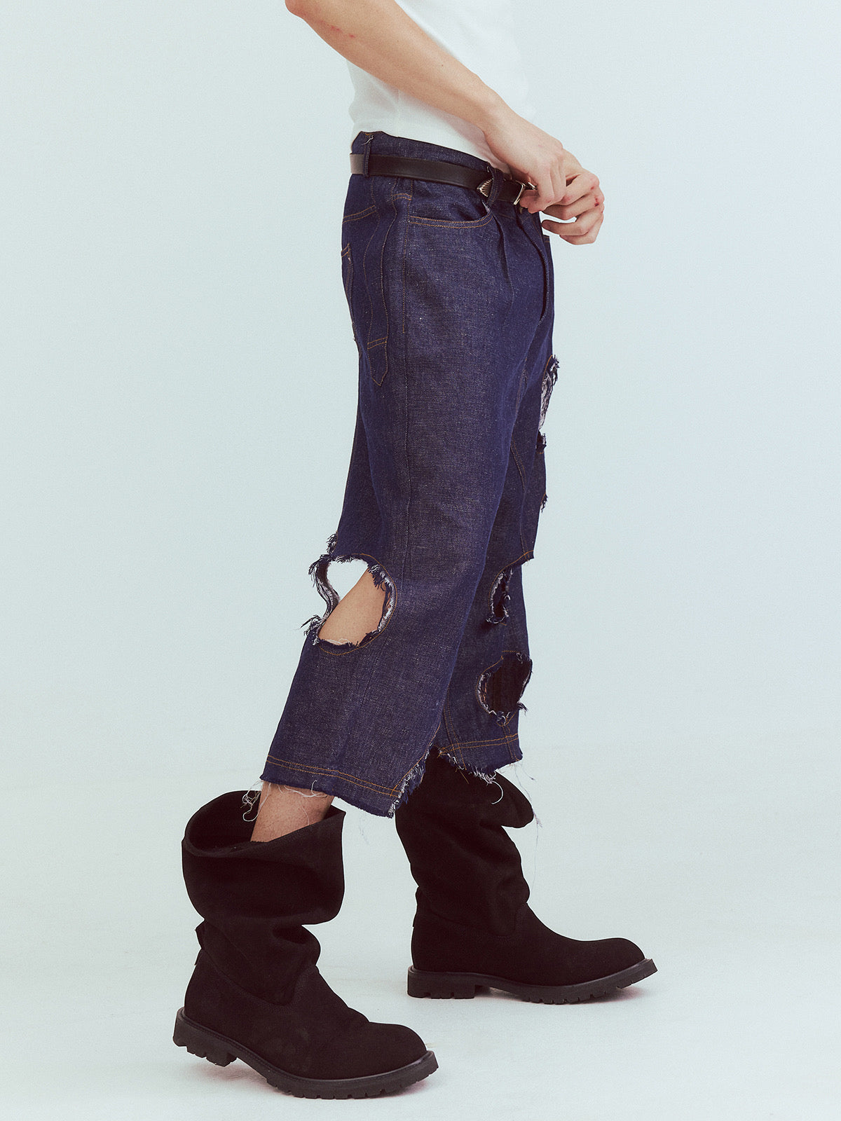 ripped capri pants