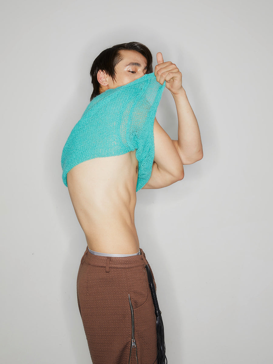 Hollow out sleeveless sweater