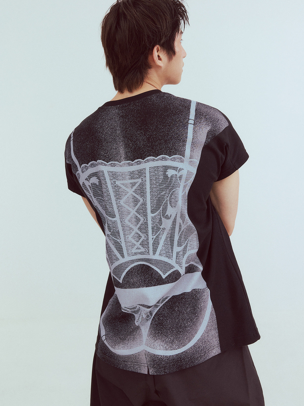 Loose T-shirt with back printing