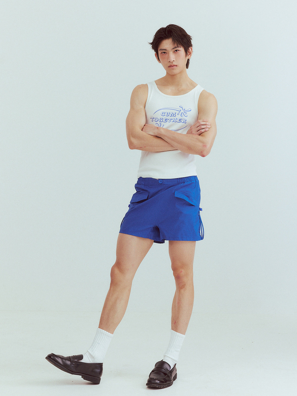 Blue distorted ultra-short shorts