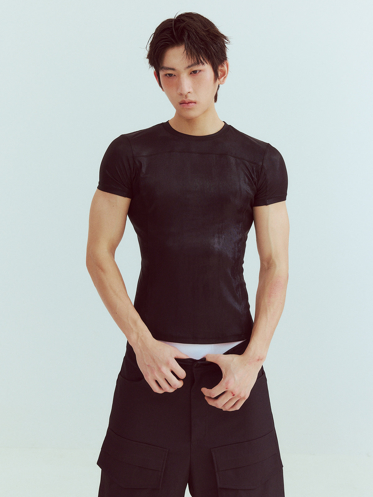 Reflective glossy tight-fitting split T-shirt