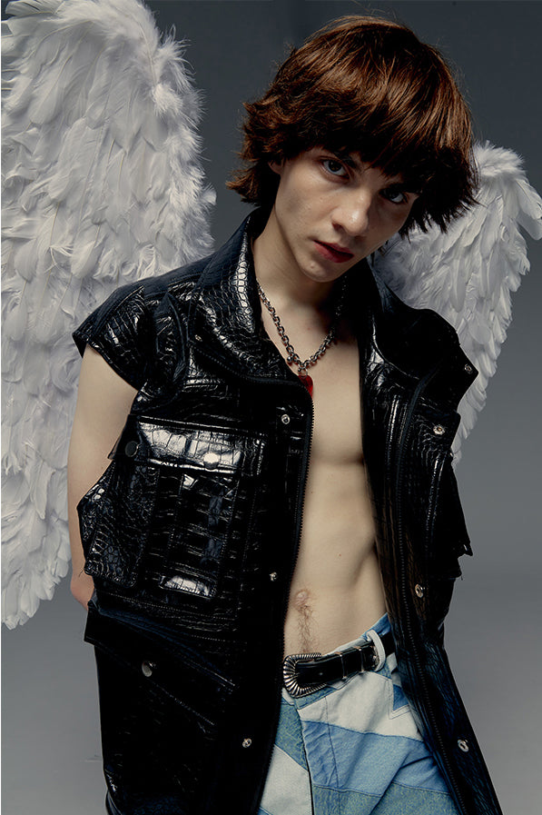 Silhouette wide shoulder vest