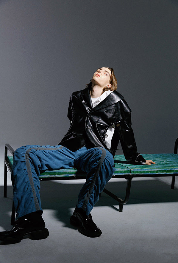 Hollow out silhouette coat