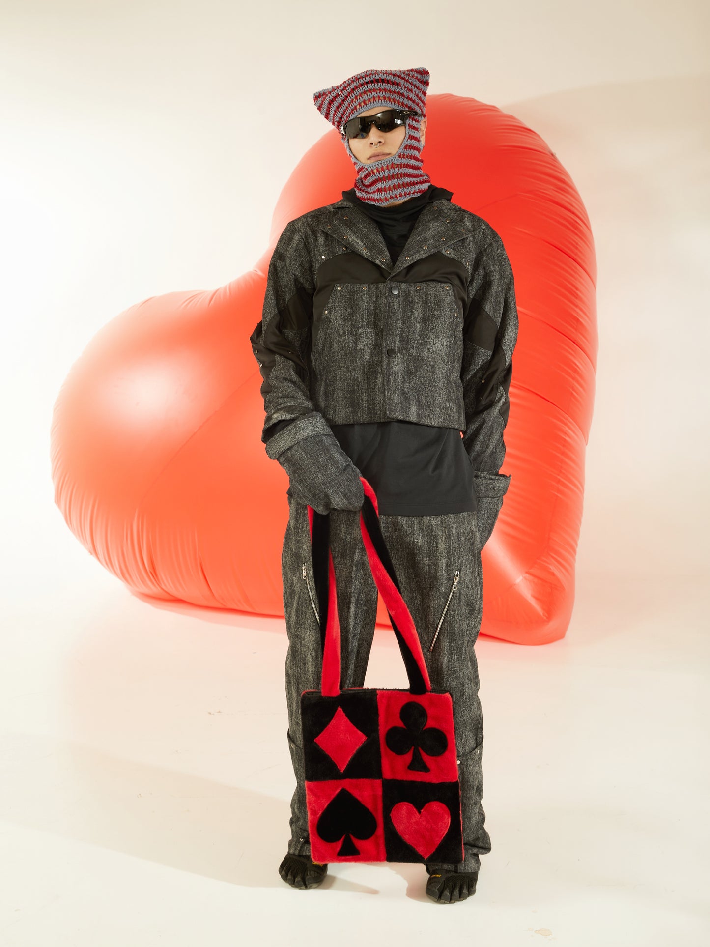 Hand woven hollow wool cap