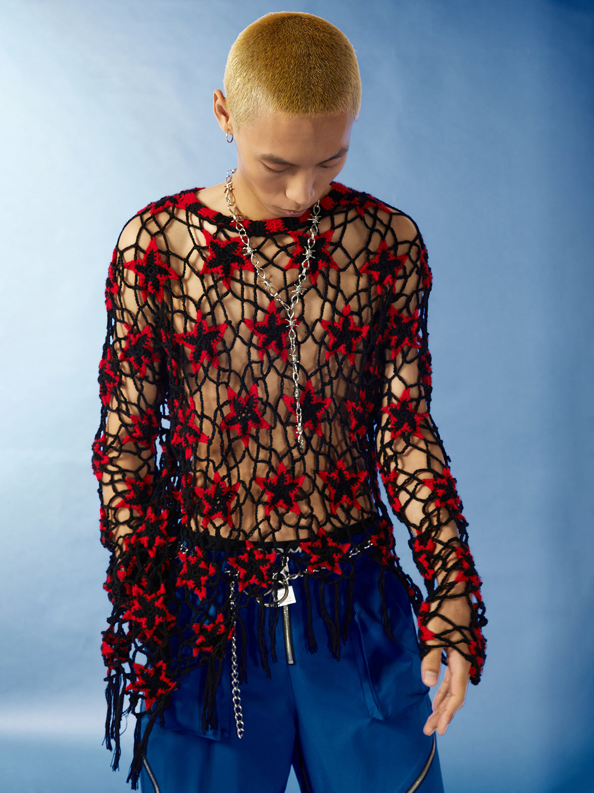 Star hollowed-out sweater